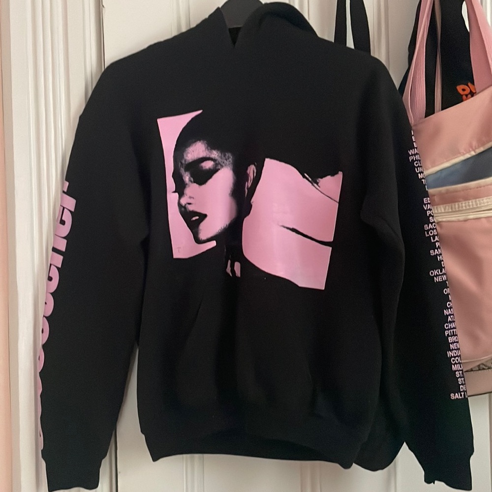 ariana grande sweetener sweater